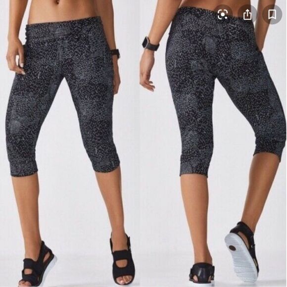 Fabletics Pants - Fabletics Hamilton Speckled Crop Workout Pants